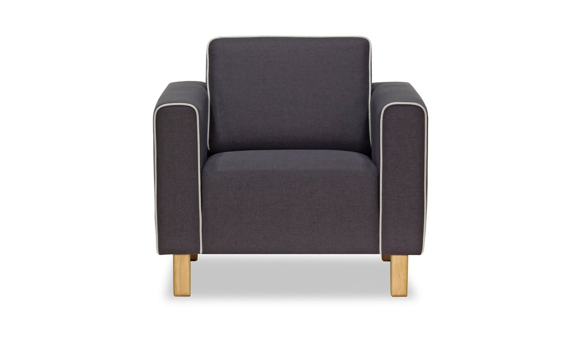 Liva Armchair