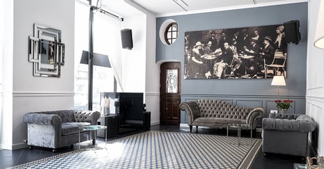 What sofa to choose for a room in industrial design?