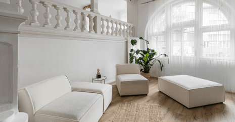 How do you combine different interior styles in one room?